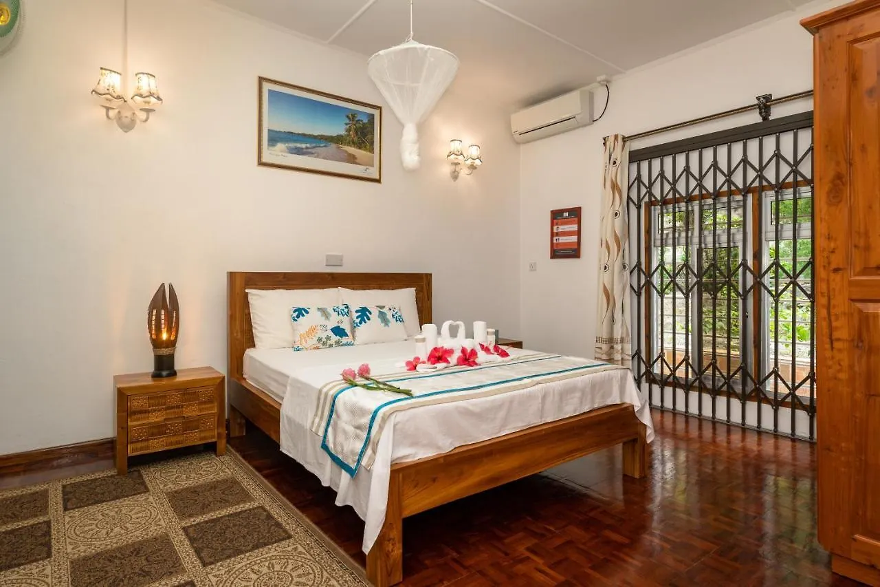 Janes' Serenity Guesthouse Anse a La Mouche Guest house