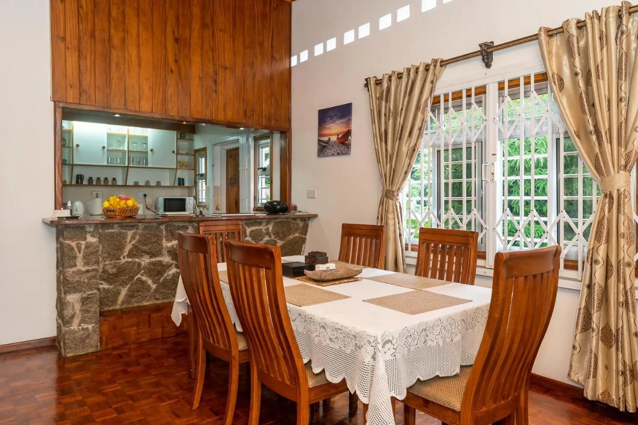 Janes' Serenity Guesthouse Anse a La Mouche Seychelles