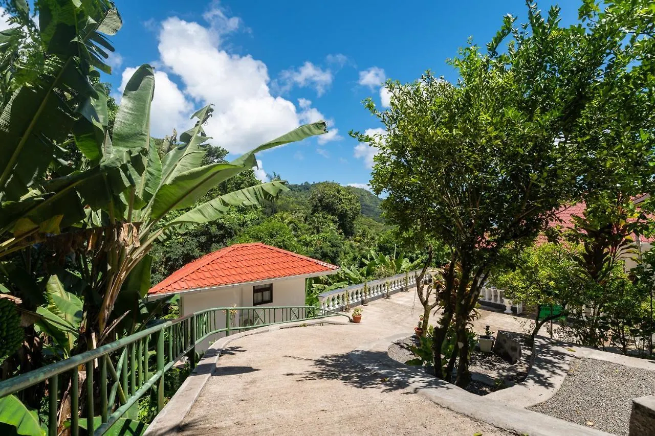 Janes' Serenity Guesthouse Anse a La Mouche Guest house