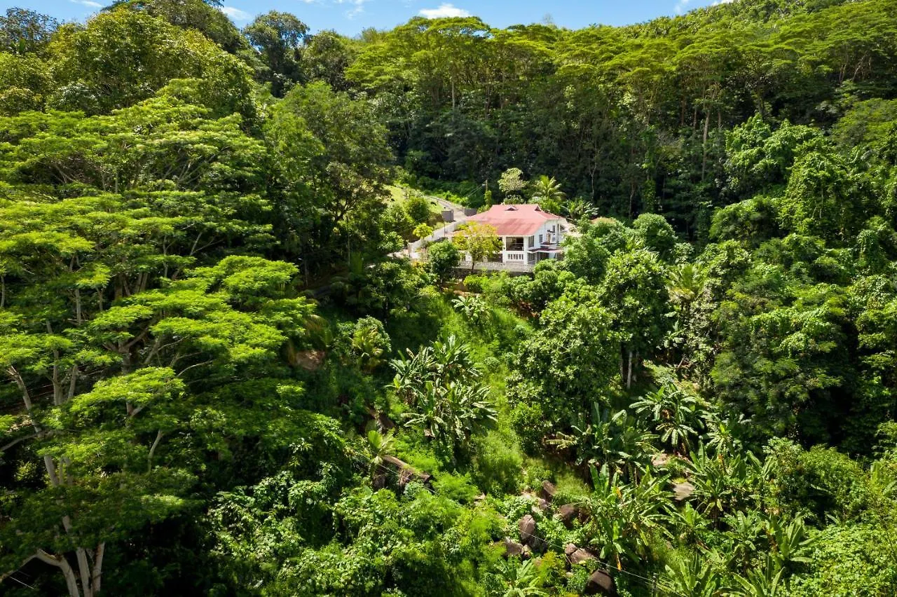 Janes' Serenity Guesthouse Anse a La Mouche Guest house