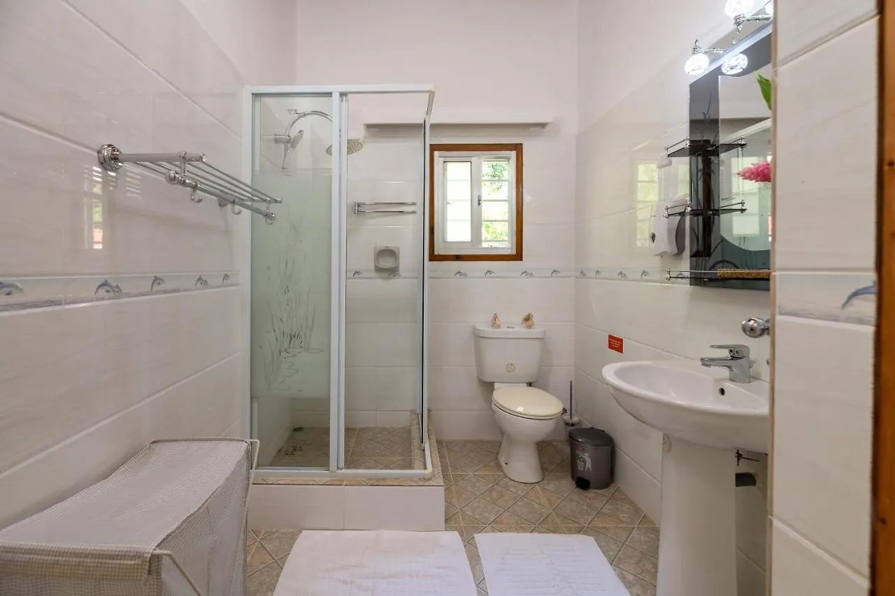 Janes' Serenity Guesthouse Anse a La Mouche