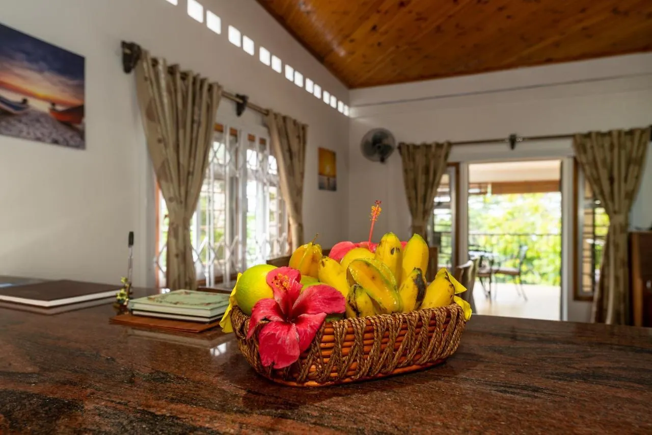 Janes' Serenity Guesthouse Anse a La Mouche