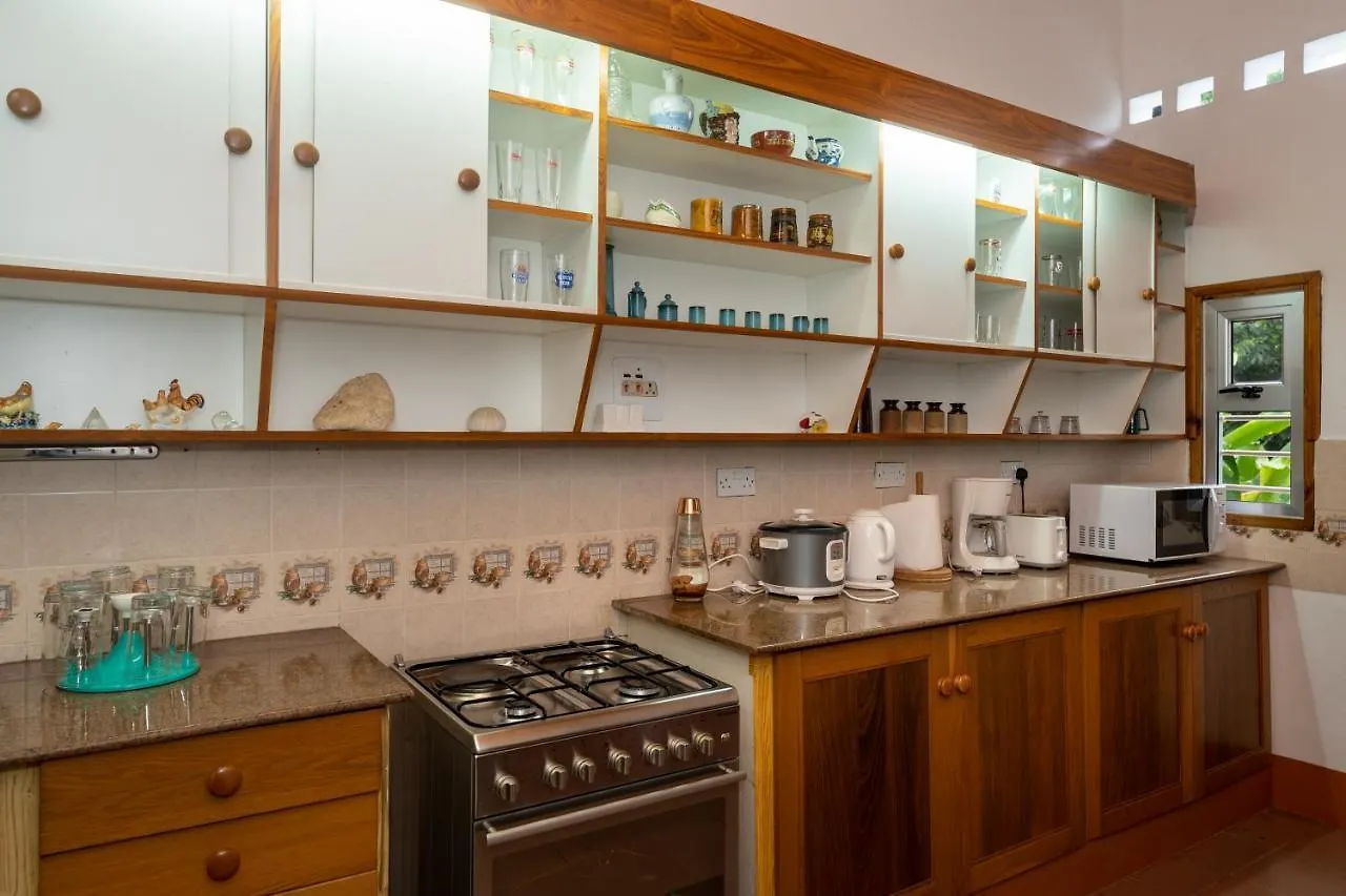 Janes' Serenity Guesthouse Anse a La Mouche